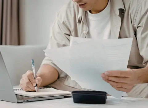 Credit Repair in Broward County consultation reviewing credit report